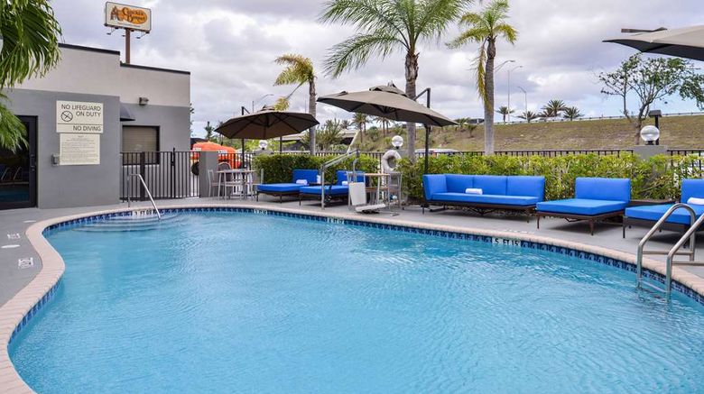 <b>Hampton Inn Vero Beach Pool</b>. Images powered by <a href="https://iceportal.shijigroup.com/" title="IcePortal" target="_blank">IcePortal</a>.