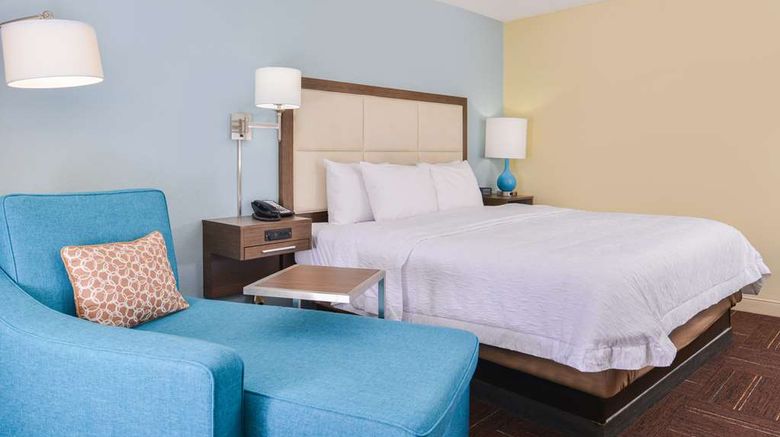 <b>Hampton Inn Vero Beach Room</b>. Images powered by <a href="https://iceportal.shijigroup.com/" title="IcePortal" target="_blank">IcePortal</a>.