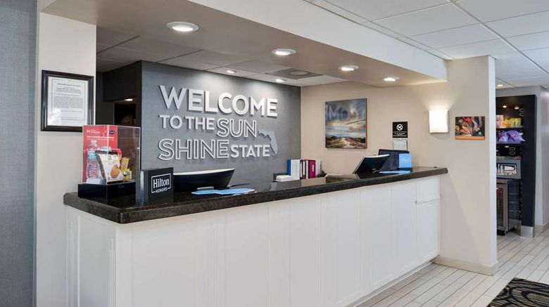 <b>Hampton Inn Vero Beach Lobby</b>. Images powered by <a href="https://iceportal.shijigroup.com/" title="IcePortal" target="_blank">IcePortal</a>.
