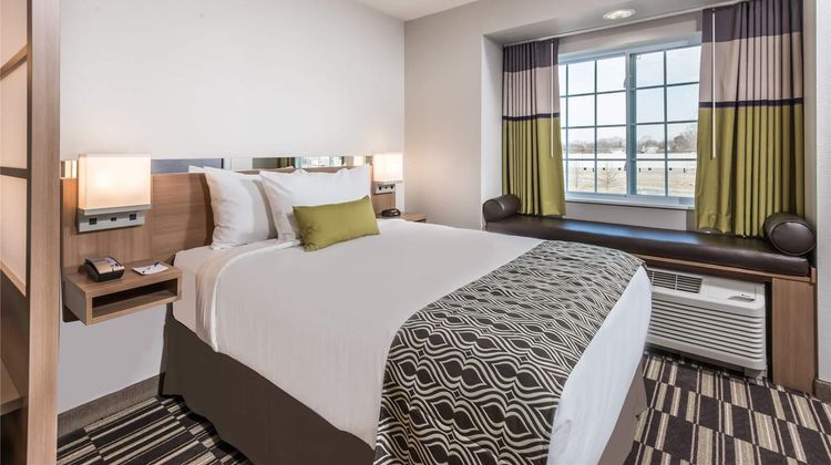 Microtel Inn & Suites Beaver Falls Room