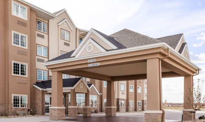 Microtel Inn & Suites West Fargo Exterior