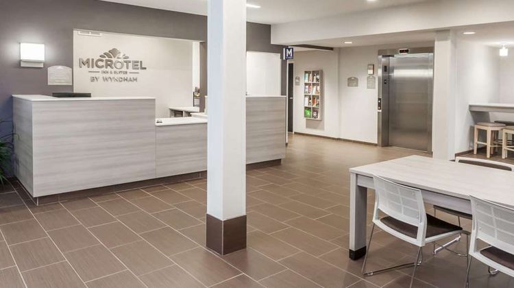 Microtel Inn & Suites West Fargo Lobby