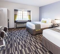 Microtel Inn & Suites West Fargo Room