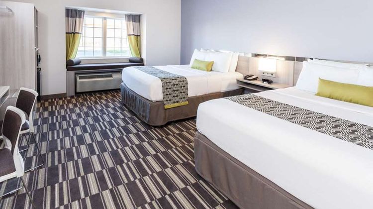Microtel Inn & Suites West Fargo Room