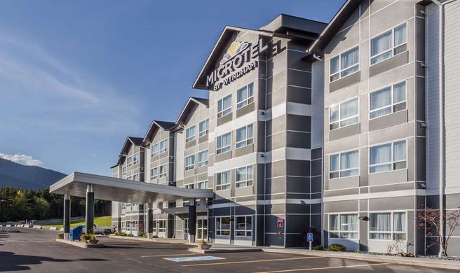 Microtel Inn & Suites by Wyndham Kitimat Exterior