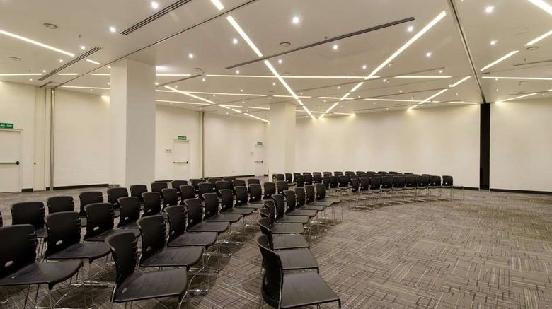 <b>Ramada Encore San Luis Potosi Meeting</b>. Images powered by <a href="https://iceportal.shijigroup.com/" title="IcePortal" target="_blank">IcePortal</a>.