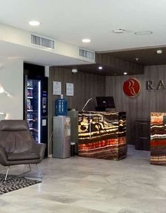 Ramada Panama Centro via Argentina