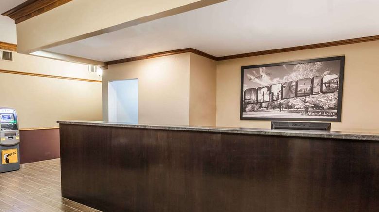 <b>Super 8 Kirkland Lake Lobby</b>. Images powered by <a href="https://iceportal.shijigroup.com/" title="IcePortal" target="_blank">IcePortal</a>.