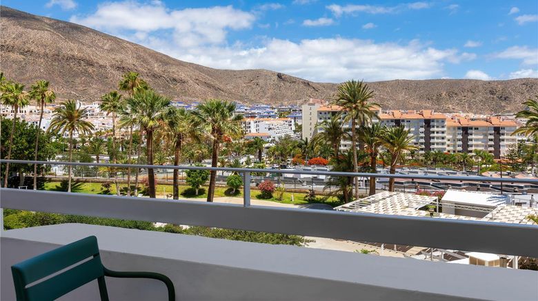 <b>Sol Arona Tenerife Room</b>. Images powered by <a href="https://iceportal.shijigroup.com/" title="IcePortal" target="_blank">IcePortal</a>.