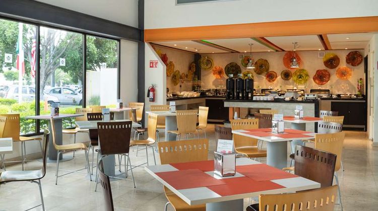 Wyndham Garden Guadalajara Expo Restaurant