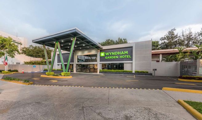 Wyndham Garden Guadalajara Expo Exterior