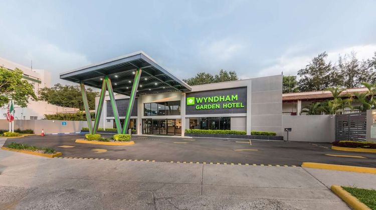 Wyndham Garden Guadalajara Expo Exterior