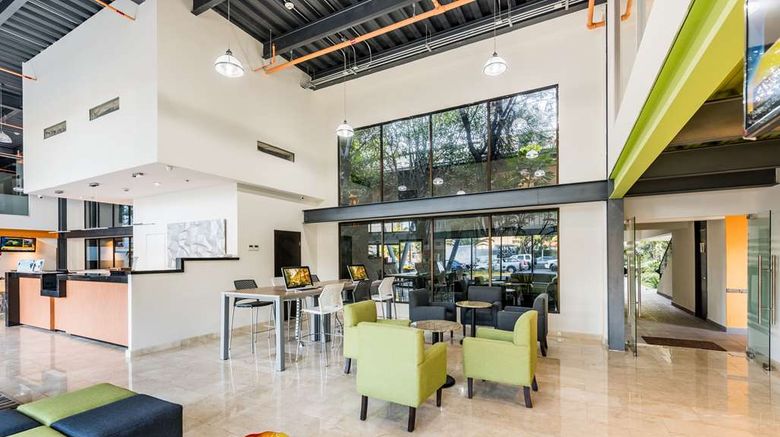 <b>Wyndham Garden Guadalajara Expo Lobby</b>. Images powered by <a href="https://iceportal.shijigroup.com/" title="IcePortal" target="_blank">IcePortal</a>.