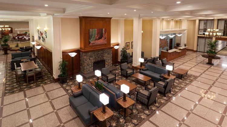 Wyndham Visalia Lobby