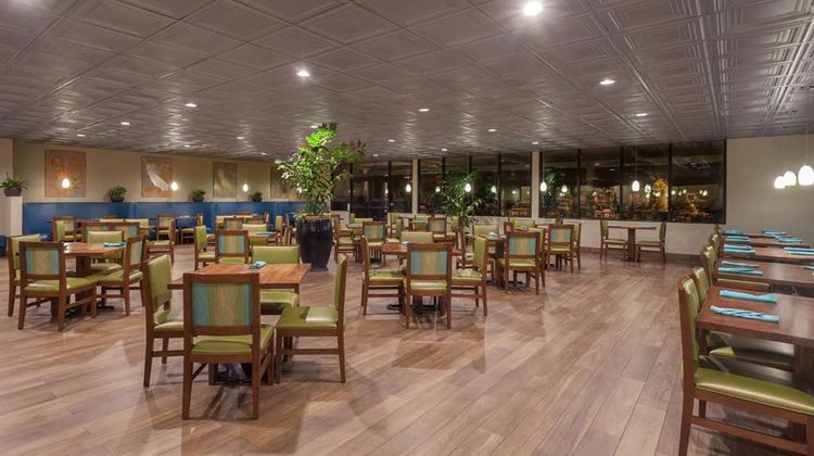 Wyndham Visalia Restaurant