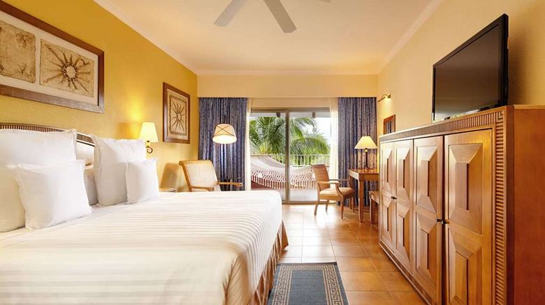 <b>Barcelo Maya Colonial-Maya Grand Resort Suite</b>. Images powered by <a href="https://iceportal.shijigroup.com/" title="IcePortal" target="_blank">IcePortal</a>.