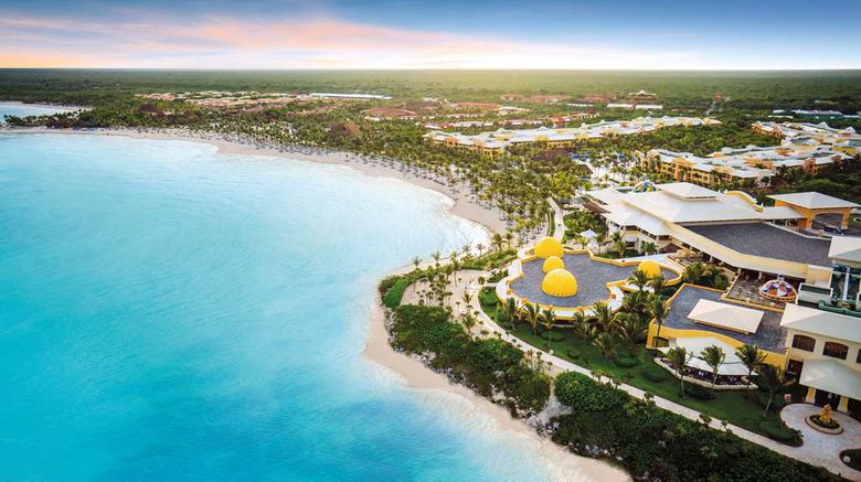 <b>Barcelo Maya Palace Exterior</b>. Images powered by <a href="https://iceportal.shijigroup.com/" title="IcePortal" target="_blank">IcePortal</a>.