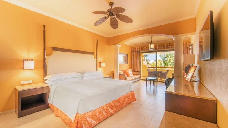 <b>Barcelo Maya Palace Room</b>. Images powered by <a href="https://iceportal.shijigroup.com/" title="IcePortal" target="_blank">IcePortal</a>.
