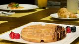 <b>Hilton Garden Inn Dubai Deira Restaurant</b>. Images powered by <a href="https://iceportal.shijigroup.com/" title="IcePortal" target="_blank">IcePortal</a>.