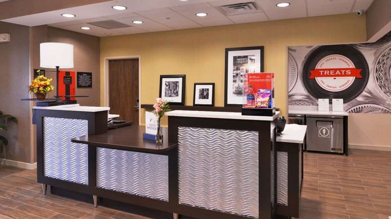 <b>Hampton Inn By Hilton Leavenworth Lobby</b>. Images powered by <a href="https://iceportal.shijigroup.com/" title="IcePortal" target="_blank">IcePortal</a>.