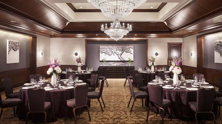 <b>The Logan Philadelphia, Curio Collection Restaurant</b>. Images powered by <a href="https://iceportal.shijigroup.com/" title="IcePortal" target="_blank">IcePortal</a>.