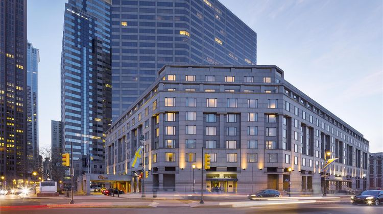 The Logan Philadelphia, Curio Collection Exterior