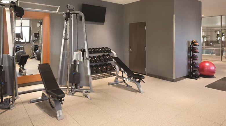 <b>Embassy Suites Pittsburgh Downtown Health</b>. Images powered by <a href="https://iceportal.shijigroup.com/" title="IcePortal" target="_blank">IcePortal</a>.