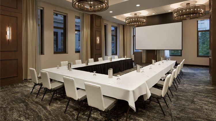 Embassy Suites Pittsburgh Downtown Meeting
