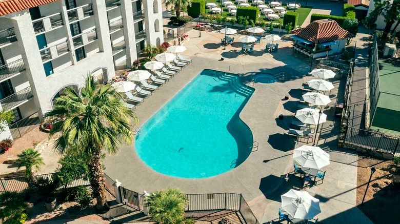 <b>Embassy Suites Scottsdale Resort Pool</b>. Images powered by <a href="https://iceportal.shijigroup.com/" title="IcePortal" target="_blank">IcePortal</a>.
