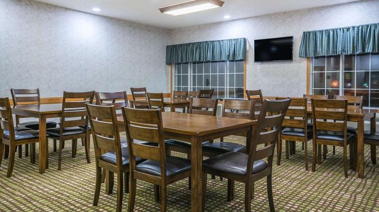 <b>Baymont Inn & Suites Albany Meeting</b>. Images powered by <a href="https://iceportal.shijigroup.com/" title="IcePortal" target="_blank">IcePortal</a>.