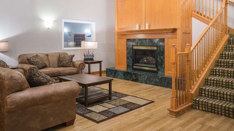 <b>Baymont Inn & Suites Albany Lobby</b>. Images powered by <a href="https://iceportal.shijigroup.com/" title="IcePortal" target="_blank">IcePortal</a>.