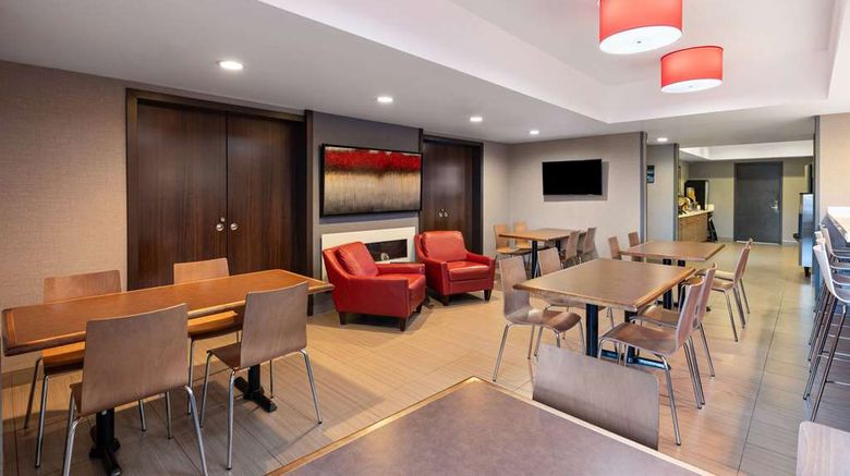 <b>Microtel Inn & Suites Kirkland Lake Lobby</b>. Images powered by <a href="https://iceportal.shijigroup.com/" title="IcePortal" target="_blank">IcePortal</a>.