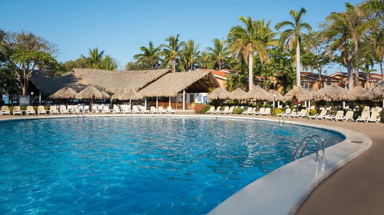 <b>Occidental Tamarindo Pool</b>. Images powered by <a href="https://iceportal.shijigroup.com/" title="IcePortal" target="_blank">IcePortal</a>.