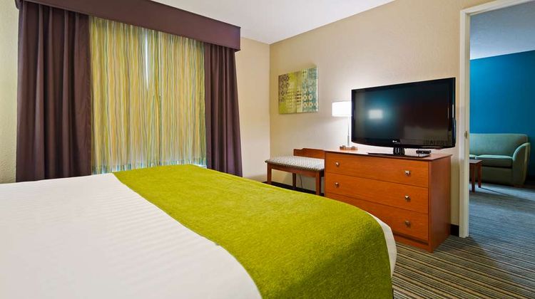 Best Western Plus Menomonie Inn & Suites Room