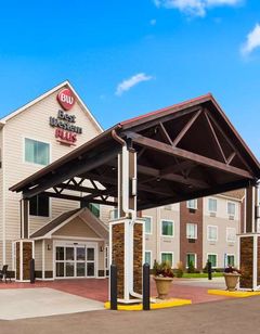 Best Western Plus Menomonie Inn & Suites