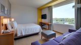 <b>Hampton Inn & Suites by Hilton Paraiso Room</b>. Images powered by <a href="https://iceportal.shijigroup.com/" title="IcePortal" target="_blank">IcePortal</a>.