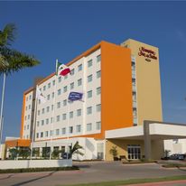 Hampton Inn & Suites by Hilton Paraiso