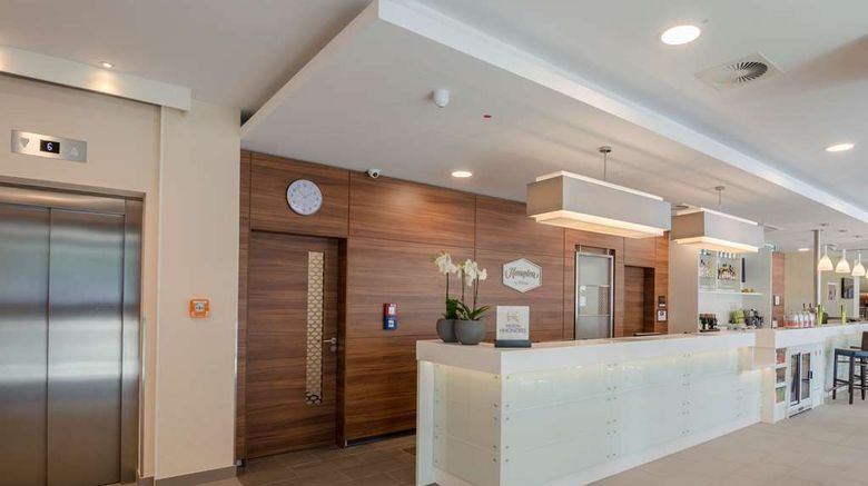 <b>Hampton Frankfurt City Centre Messe Lobby</b>. Images powered by <a href="https://iceportal.shijigroup.com/" title="IcePortal" target="_blank">IcePortal</a>.