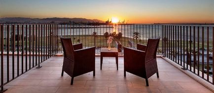 Hilton Garden Inn Izmir Bayrakli Exterior