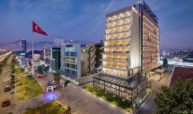 Hilton Garden Inn Izmir Bayrakli Exterior