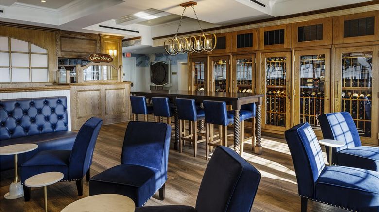 <b>Madison Beach Hotel, Curio Collection Restaurant</b>. Images powered by <a href="https://iceportal.shijigroup.com/" title="IcePortal" target="_blank">IcePortal</a>.