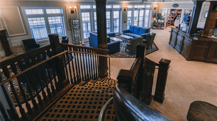 Madison Beach Hotel, Curio Collection Lobby