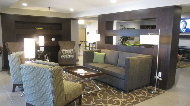 <b>Best Western Harvest Inn & Suites Lobby</b>. Images powered by <a href="https://iceportal.shijigroup.com/" title="IcePortal" target="_blank">IcePortal</a>.