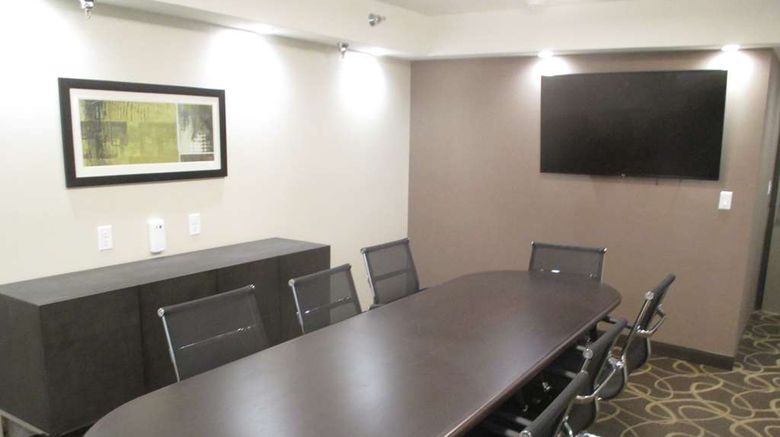 <b>Best Western Harvest Inn & Suites Meeting</b>. Images powered by <a href="https://iceportal.shijigroup.com/" title="IcePortal" target="_blank">IcePortal</a>.