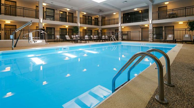 Best Western Harvest Inn & Suites Pool