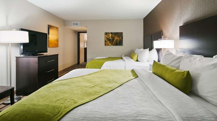 Best Western Harvest Inn & Suites Room