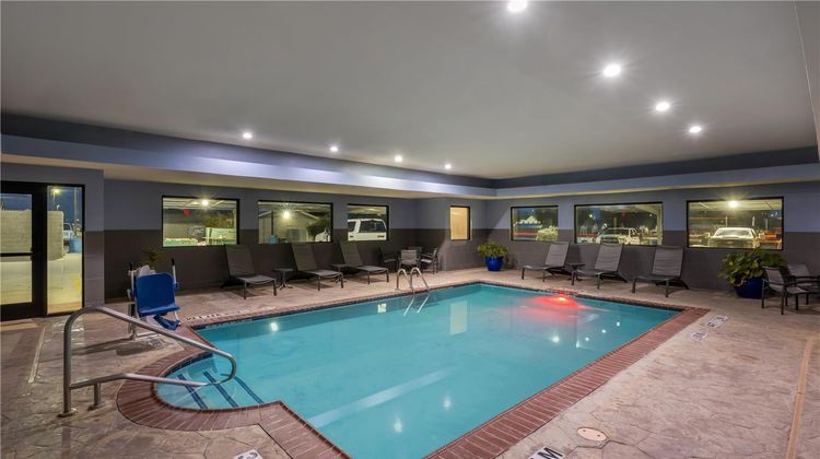 Best Western Plus Big Lake Inn Pool