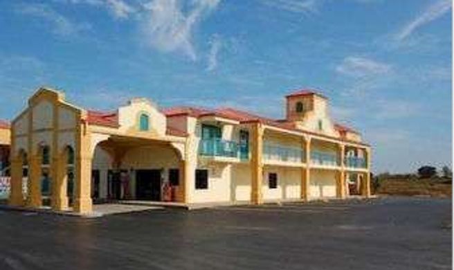 Baymont Inn & Suites Franklin Exterior