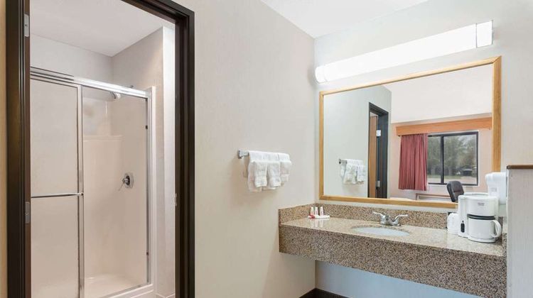 Baymont Inn & Suites Hot Springs Room