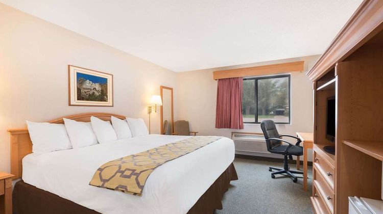 Baymont Inn & Suites Hot Springs Room